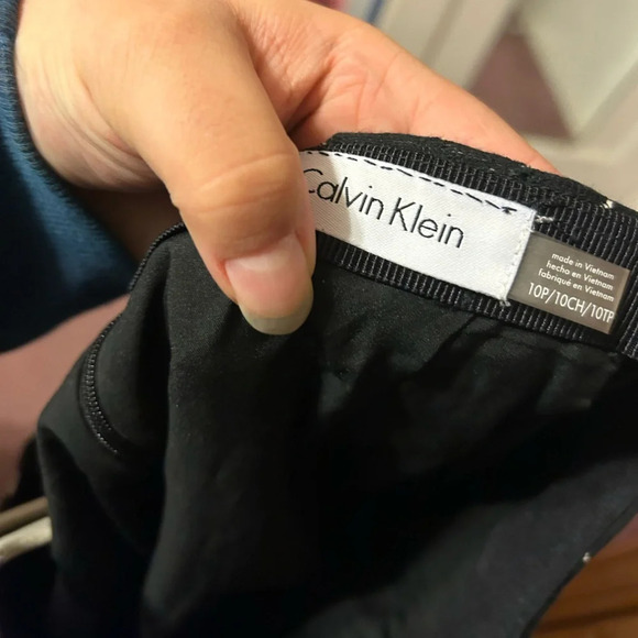 CALVIN KLEIN FLORAL LACE OVERLAY PENCIL SKIRT - Picture 3 of 4